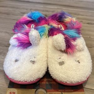Cozy Dearfoams Unicorn Clog Slipper